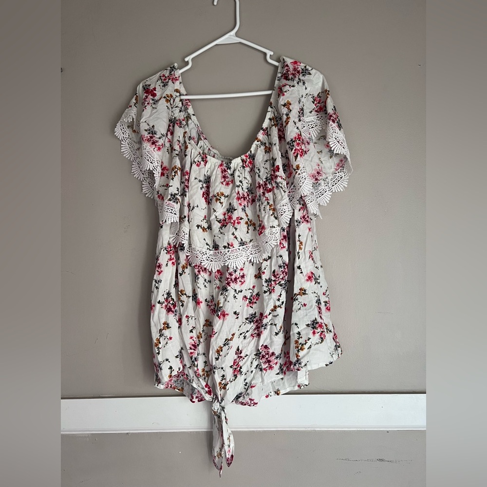 Miss Lili Floral Lace Accent Blouse